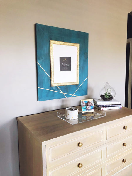 Bold Mod Lines Frame